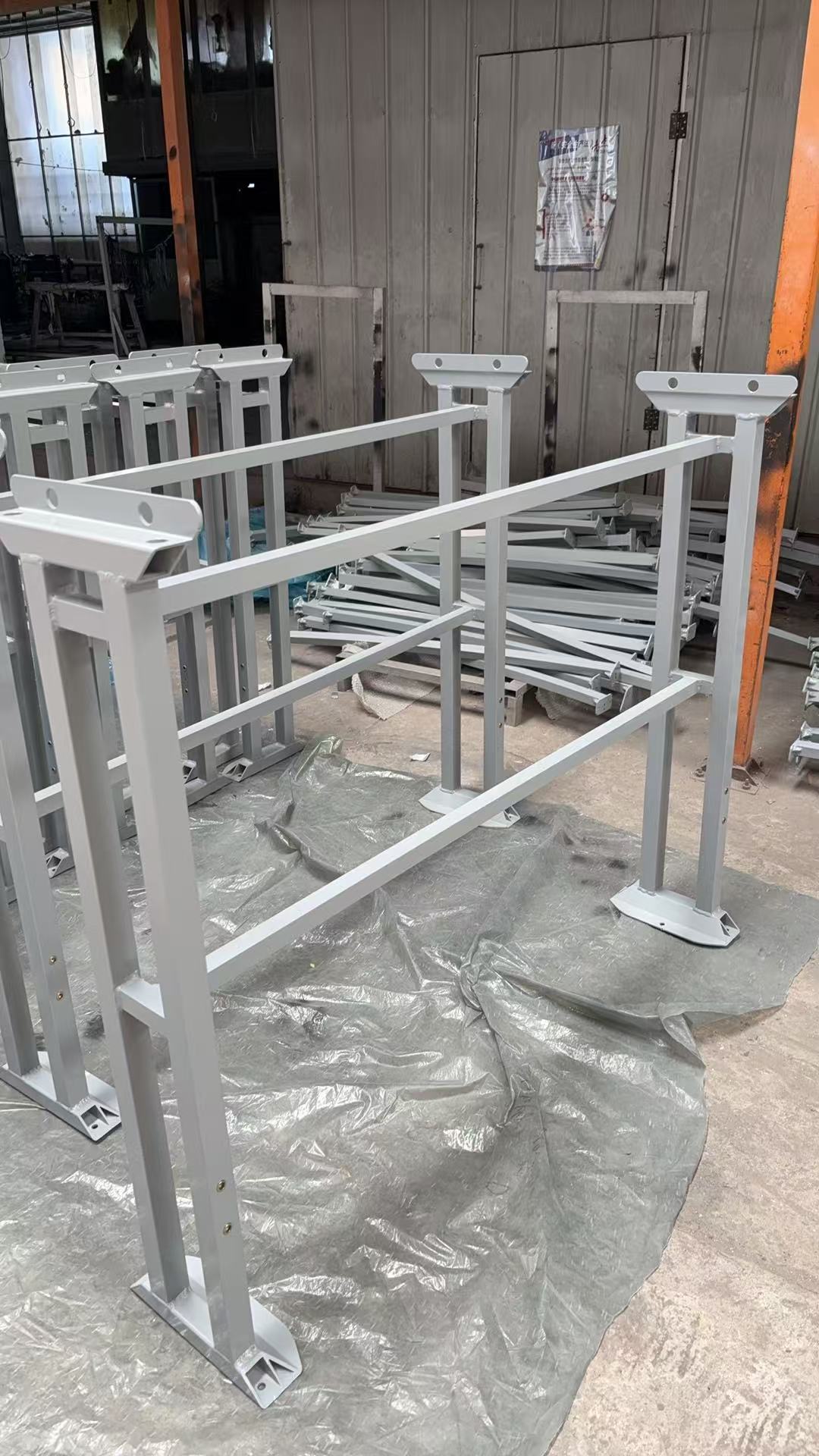 電動(dòng)車(chē)觀(guān)光車(chē)頂篷側支撐架